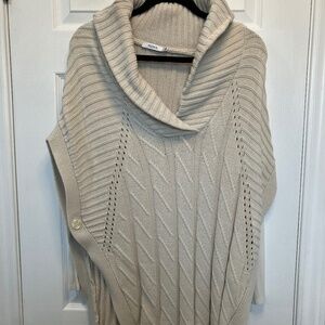2 Piece Set- warm Poncho and Long sleeve T-Shirt